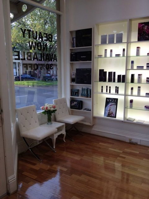 Illuminati Hair & Beauty - Adelaide Hairdresser 4