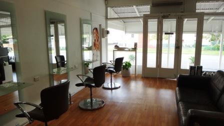 Aqua Retreat - Adelaide Hairdresser 3