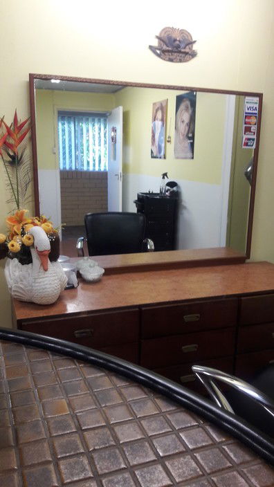Renuka Hair & Beauty Salon - Adelaide Hairdresser 1