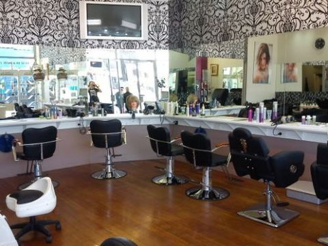 Daxas Hair And Beauty Salon - Adelaide Hairdresser 1