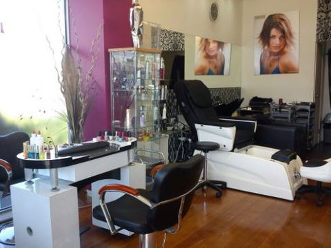 Daxas Hair And Beauty Salon - Adelaide Hairdresser 3