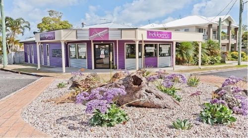 Urangan QLD Adelaide Hairdresser