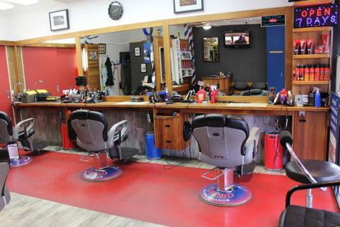 Edward Scissorhands Barber Shop - Adelaide Hairdresser 5