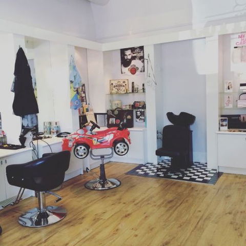 KBs Cutting Edge - Adelaide Hairdresser 0